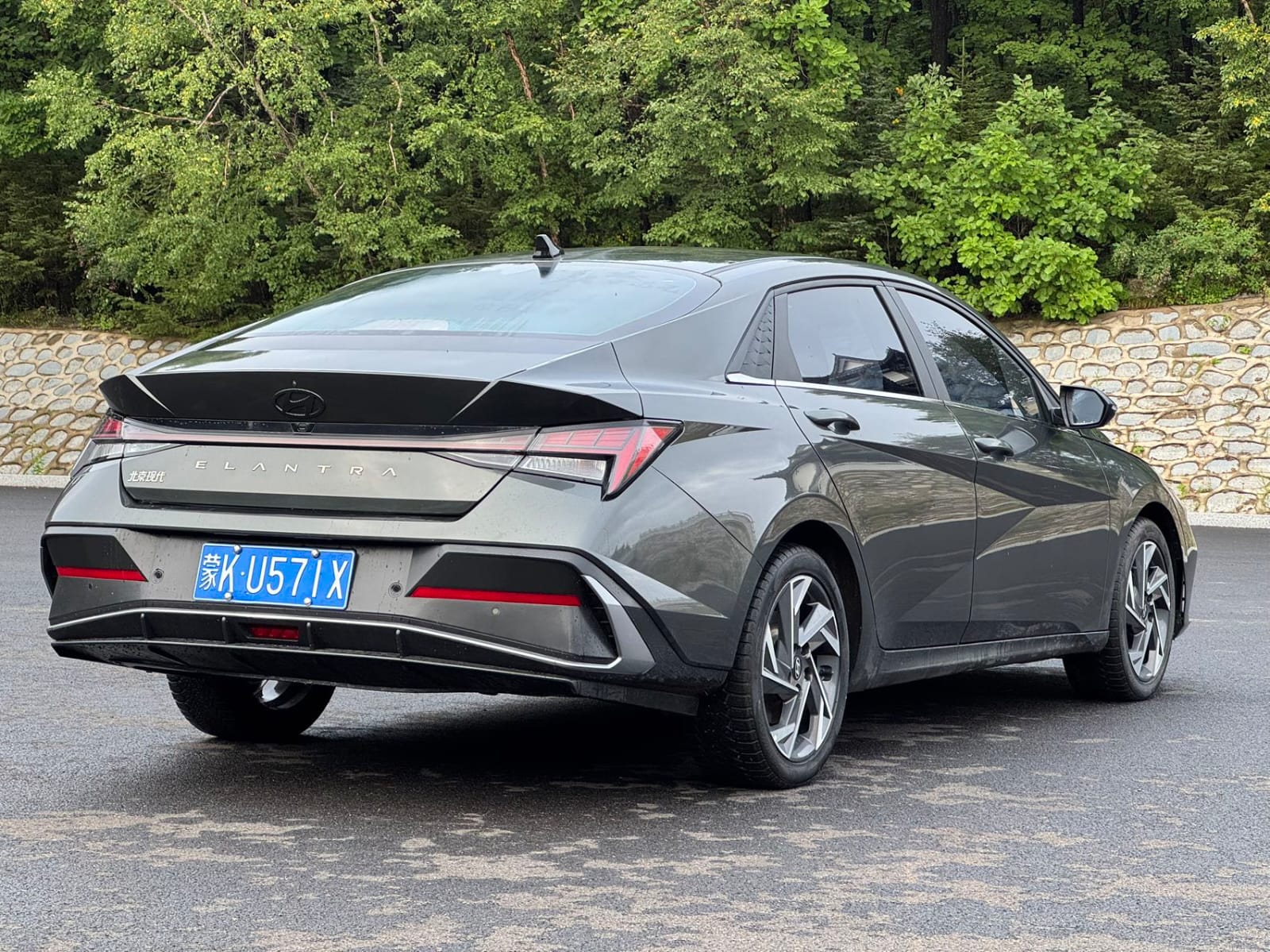 Hyundai Elantra 1.5L Premium Edition