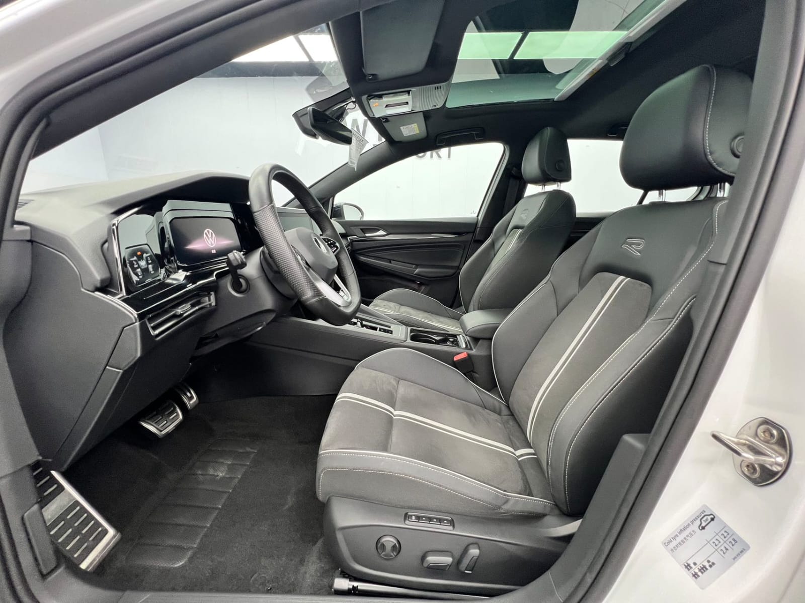 Volkswagen Golf 280TSI DSG R-Line