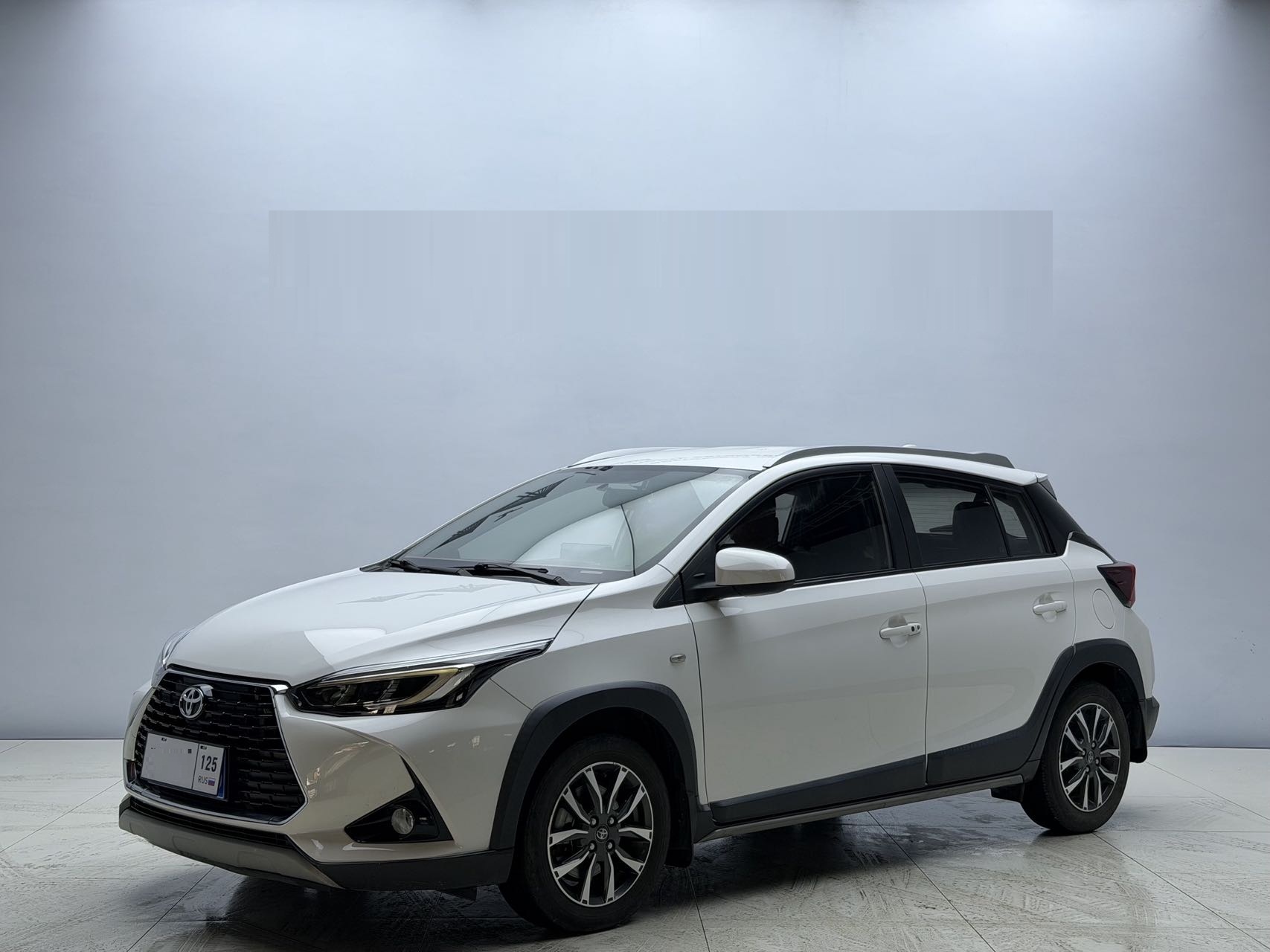 Toyota Yaris L Glamour CVT Deluxe PLUS Edition