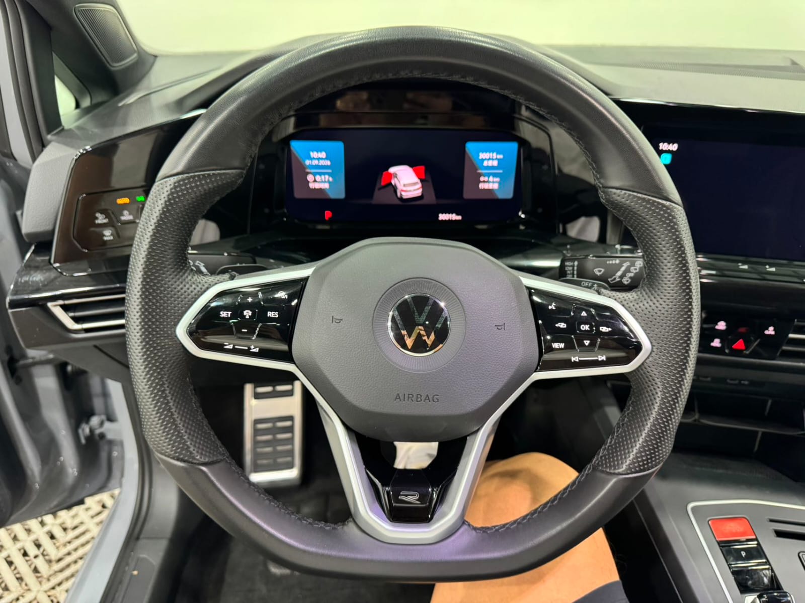 Volkswagen Golf 280TSI DSG R-Line