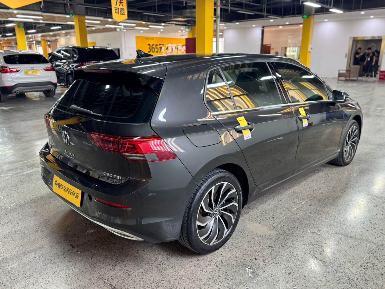 Volkswagen Golf 8 Pro 1.4T 280