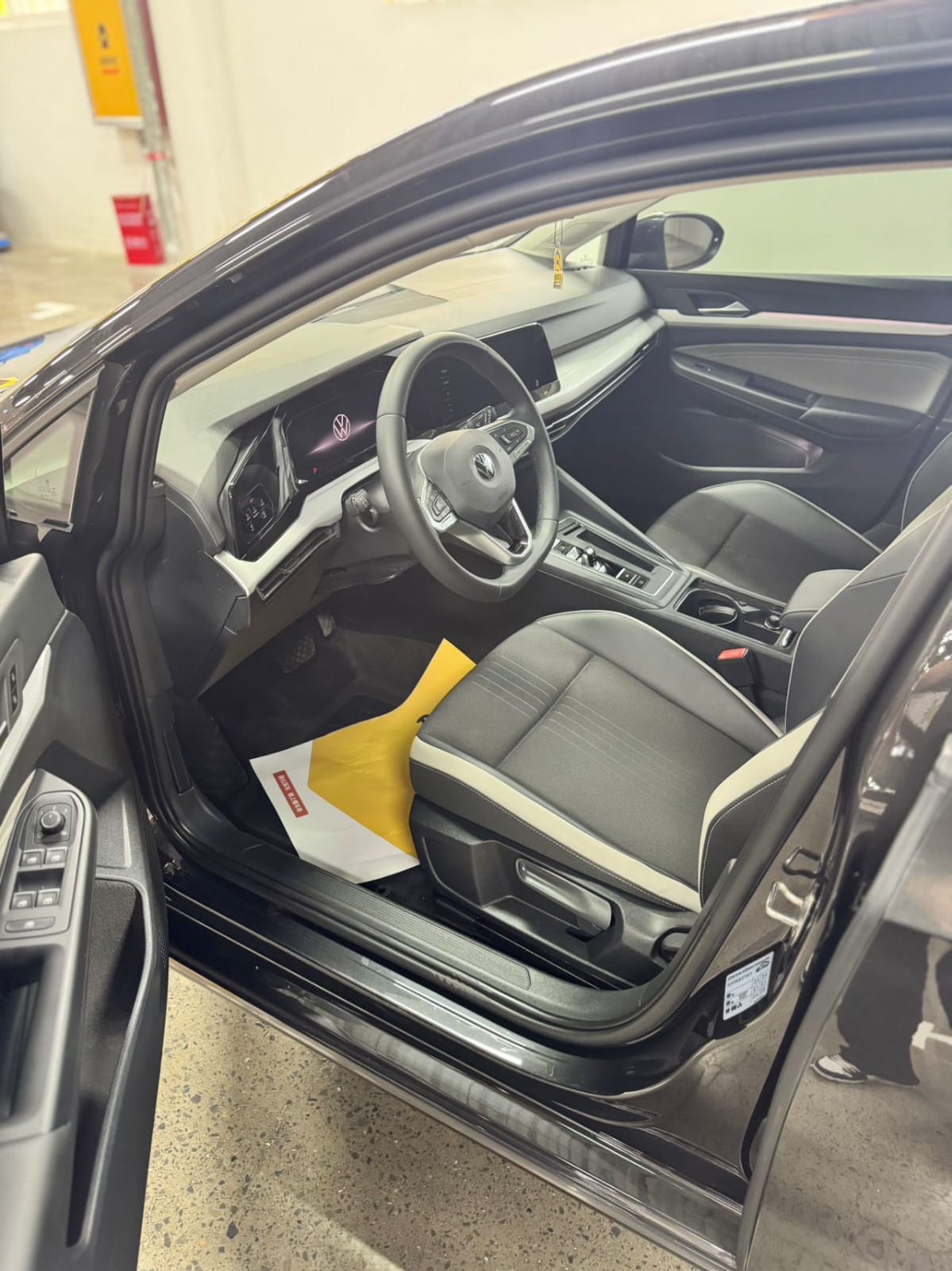 Volkswagen Golf 8 Pro 1.4T 280