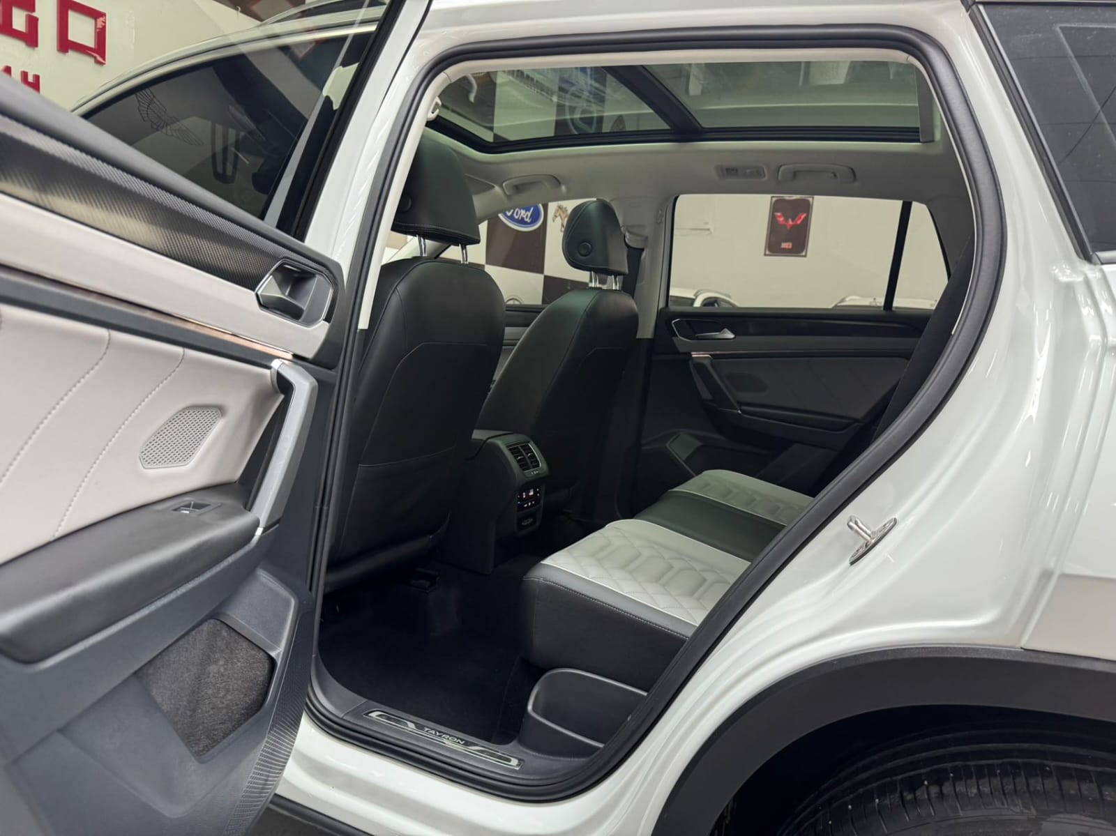 Volkswagen Tayron 280TSI Deluxe Plus Premium Edition