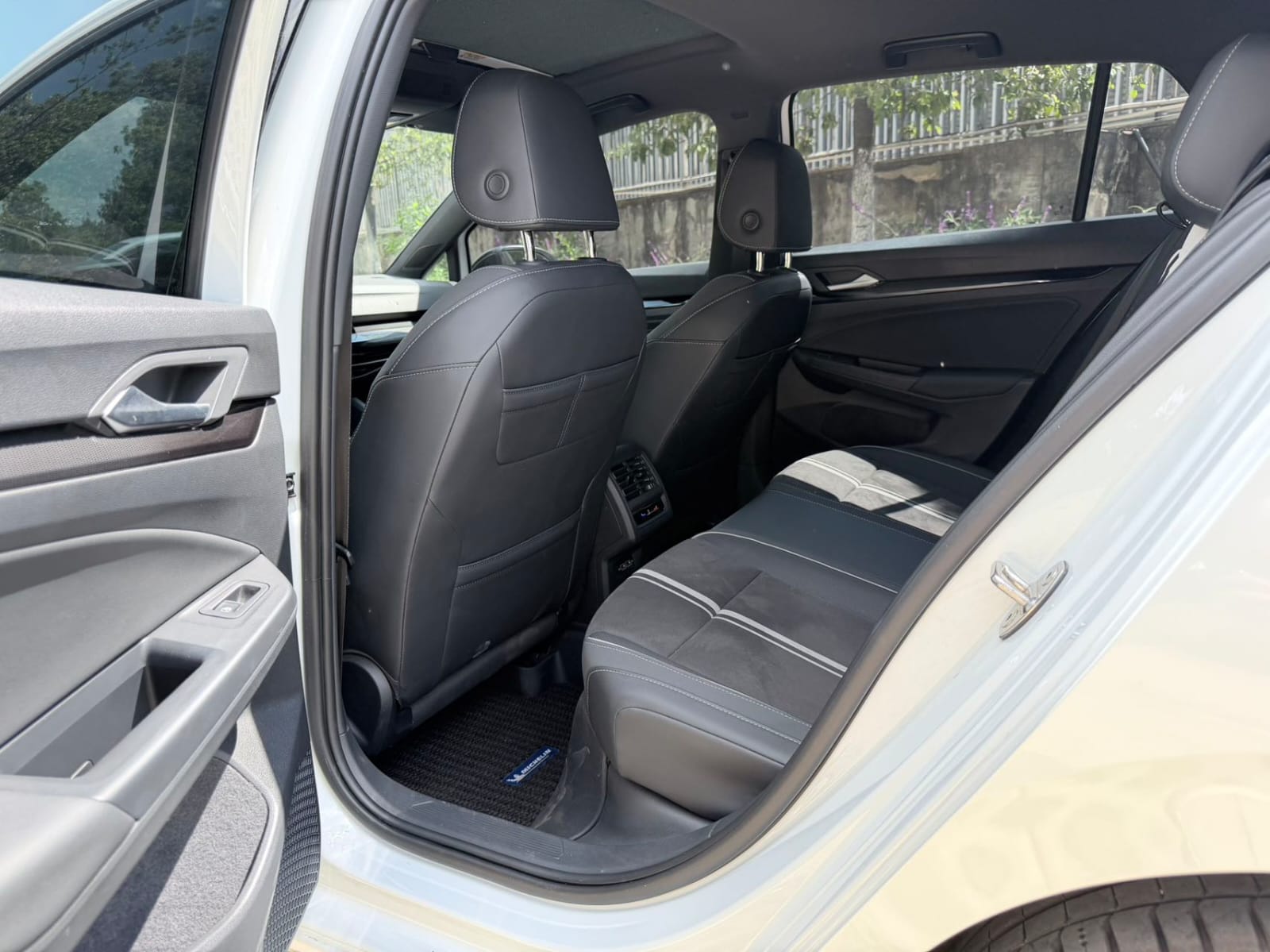 Volkswagen Golf 280TSI DSG R-Line Lite