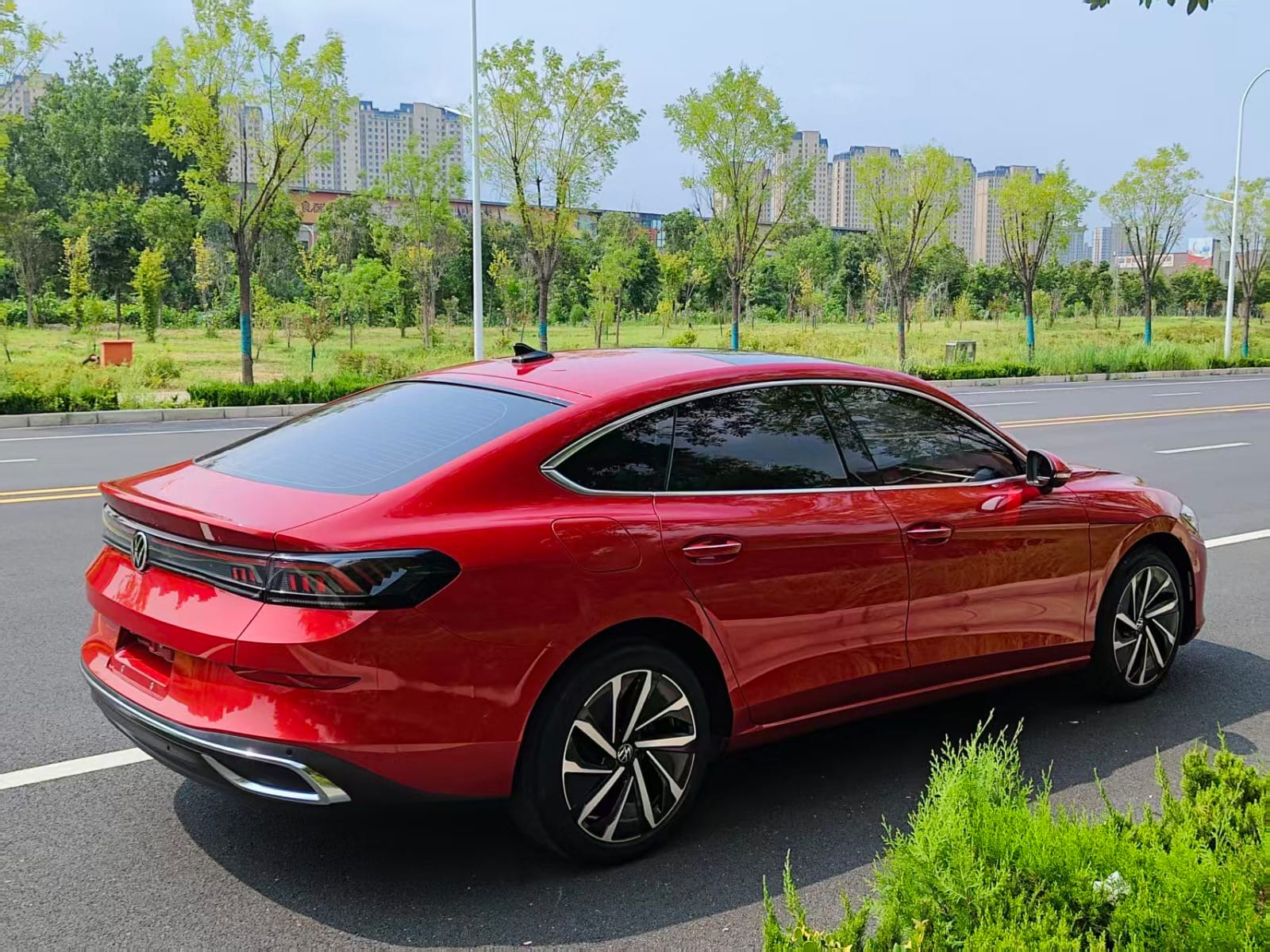 Volkswagen Lamando L 280TSI DSG Flagship Edition