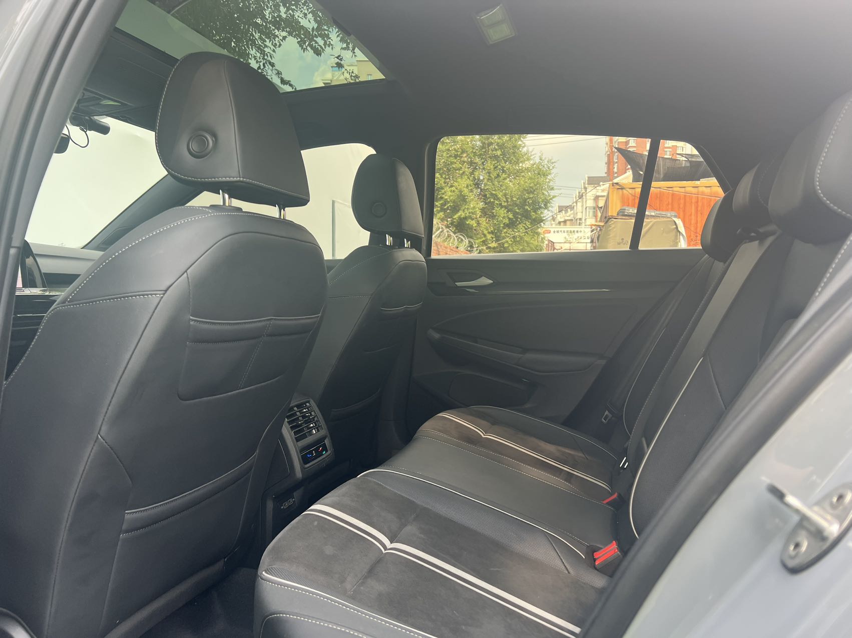 Volkswagen Golf 280TSI DSG R-Line