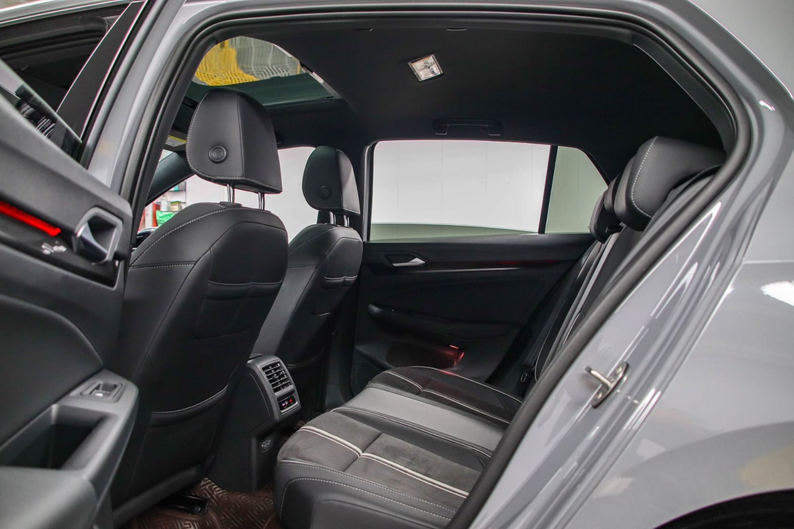 Volkswagen Golf 280TSI DSG R-Line