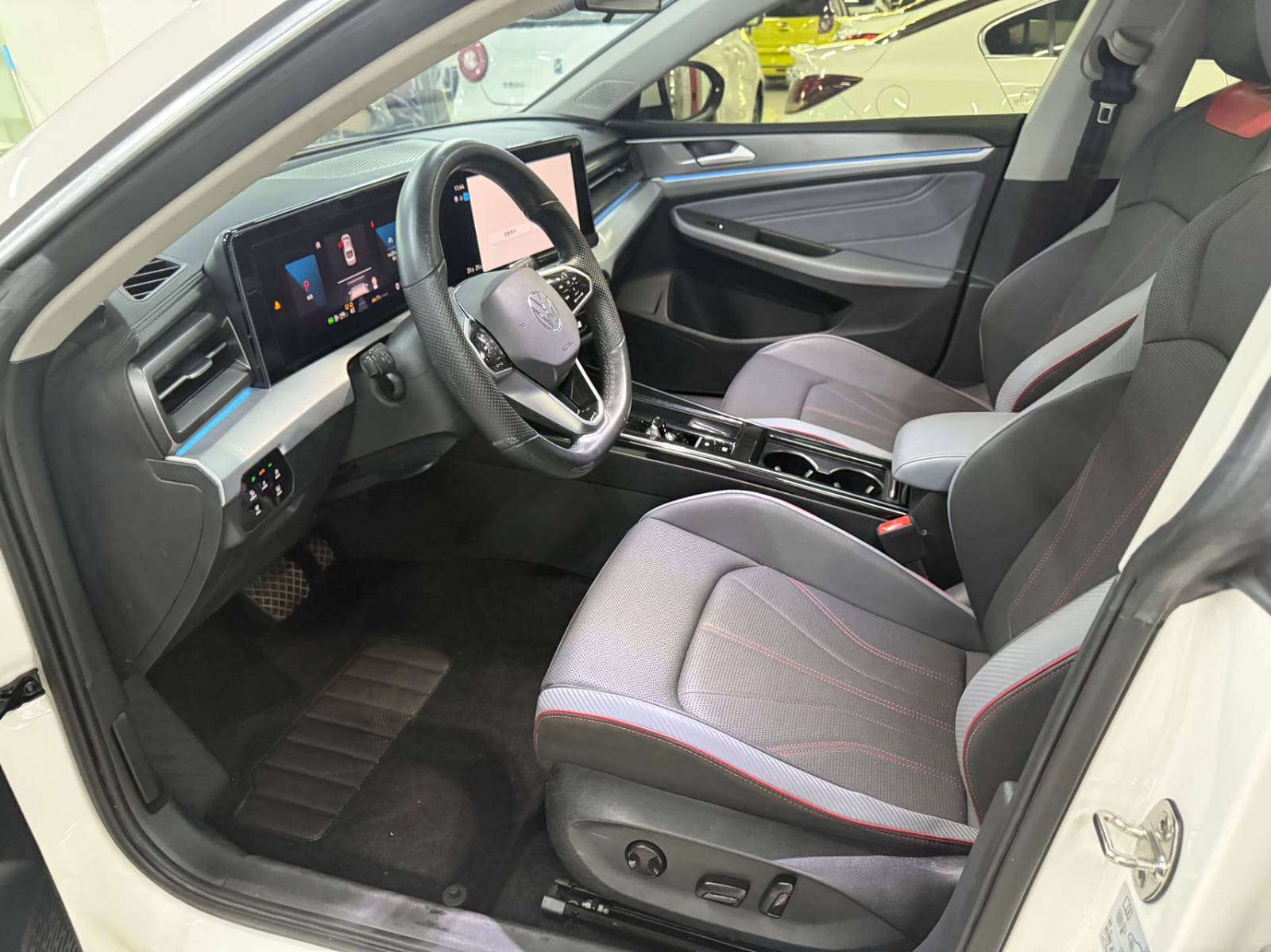 Volkswagen Lamando L 280TSI DSG Cool Hot Edition