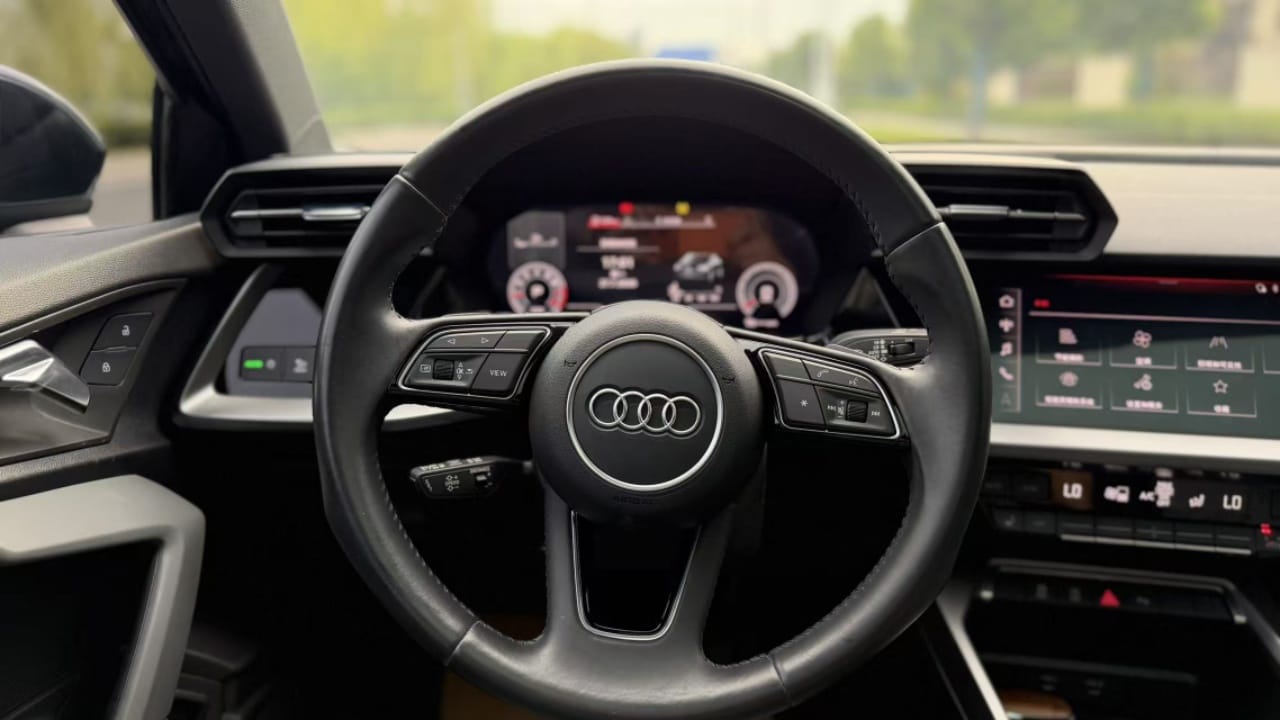 Audi A3L Limousine 35 TFSI Luxury Elegant