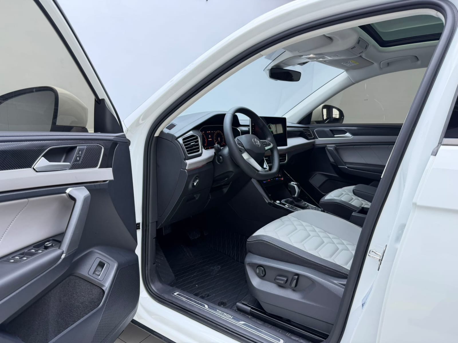 Volkswagen Tayron 280TSI Deluxe Plus Premium Edition