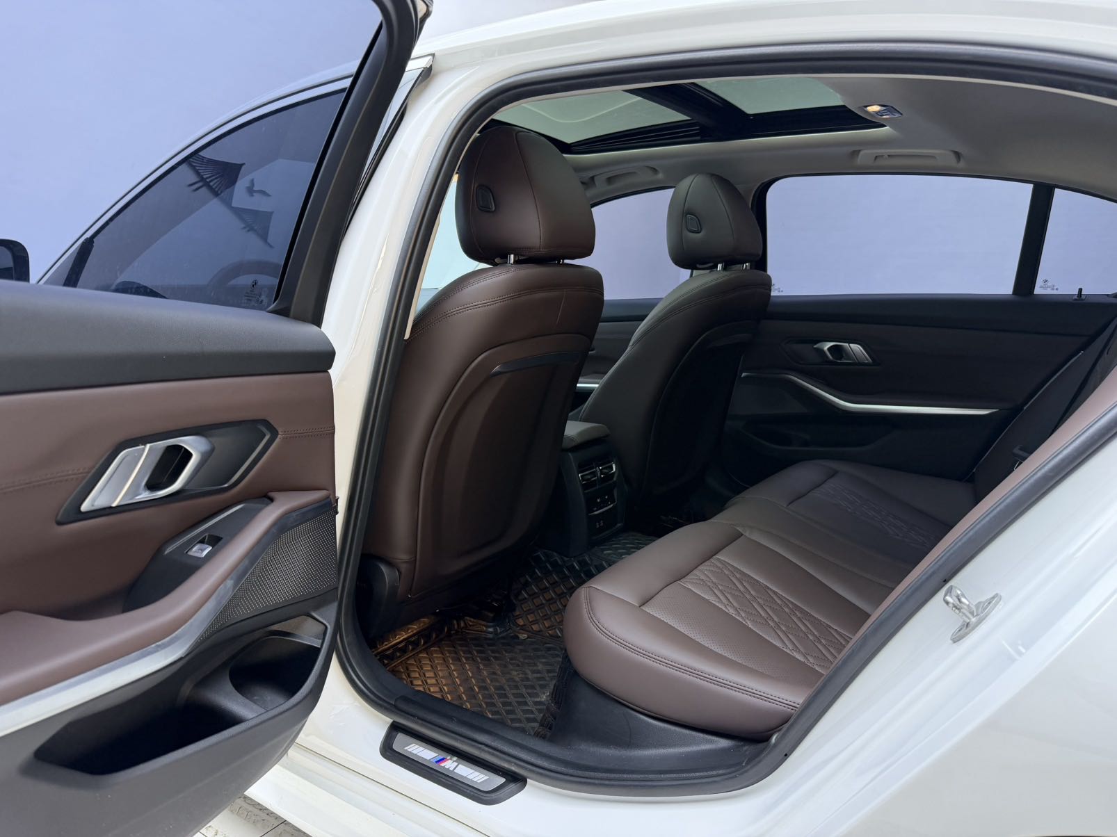 BMW 3-Series 320Li M Sport Package