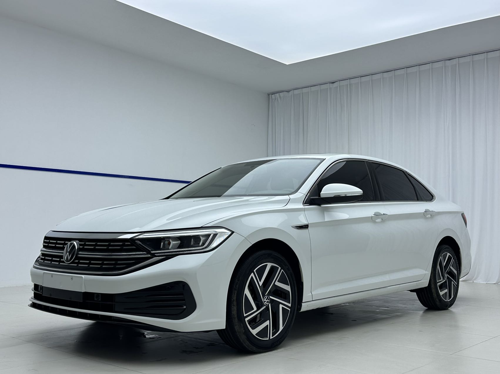 Volkswagen Sagitar 280TSI DSG Oversight Lite