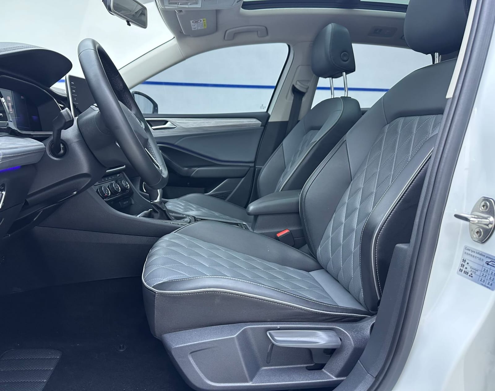 Volkswagen Sagitar 280TSI DSG Oversight Lite