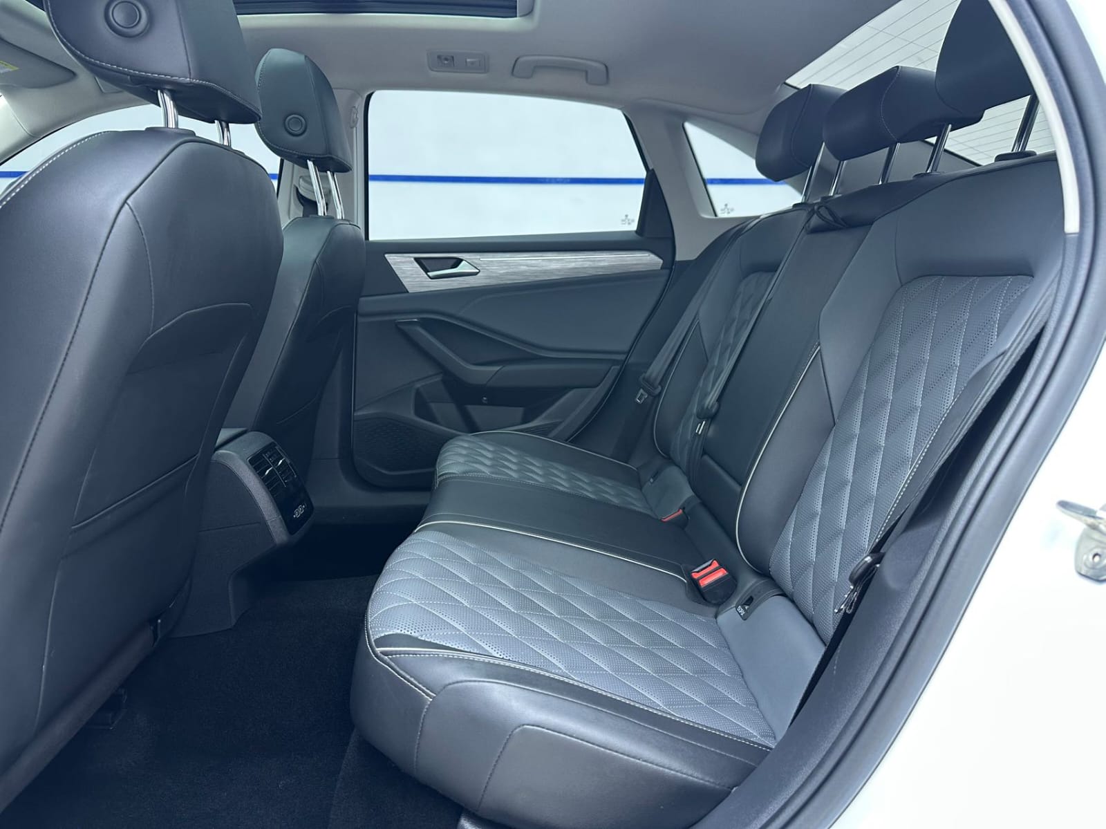 Volkswagen Sagitar 280TSI DSG Oversight Lite