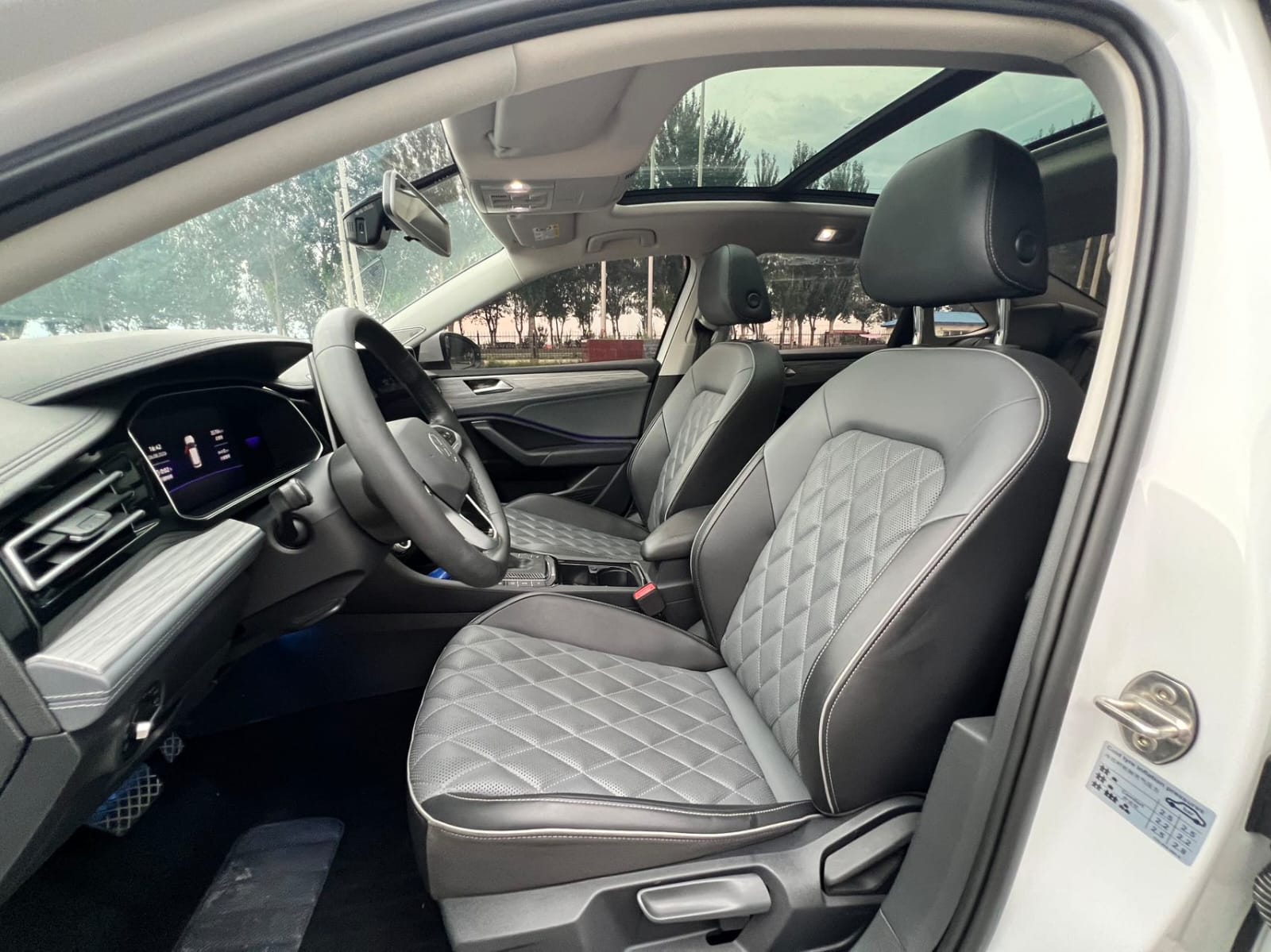 Volkswagen Sagitar 280TSI DSG Oversight Lite