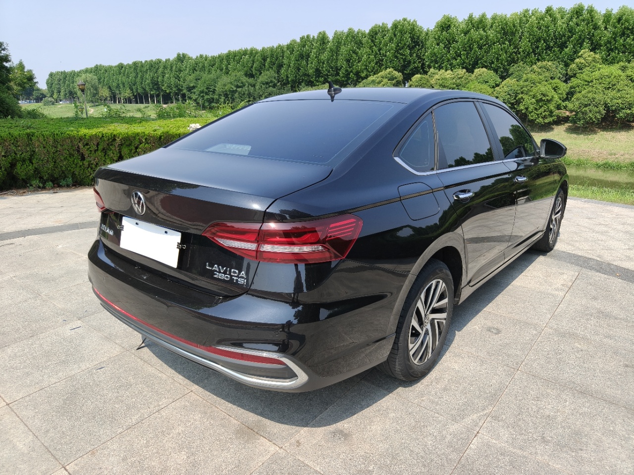 Volkswagen Lavida Fullyi Edition