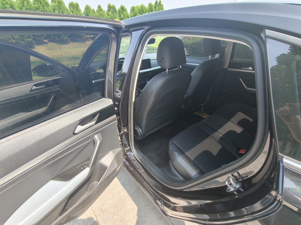 Volkswagen Lavida Fullyi Edition