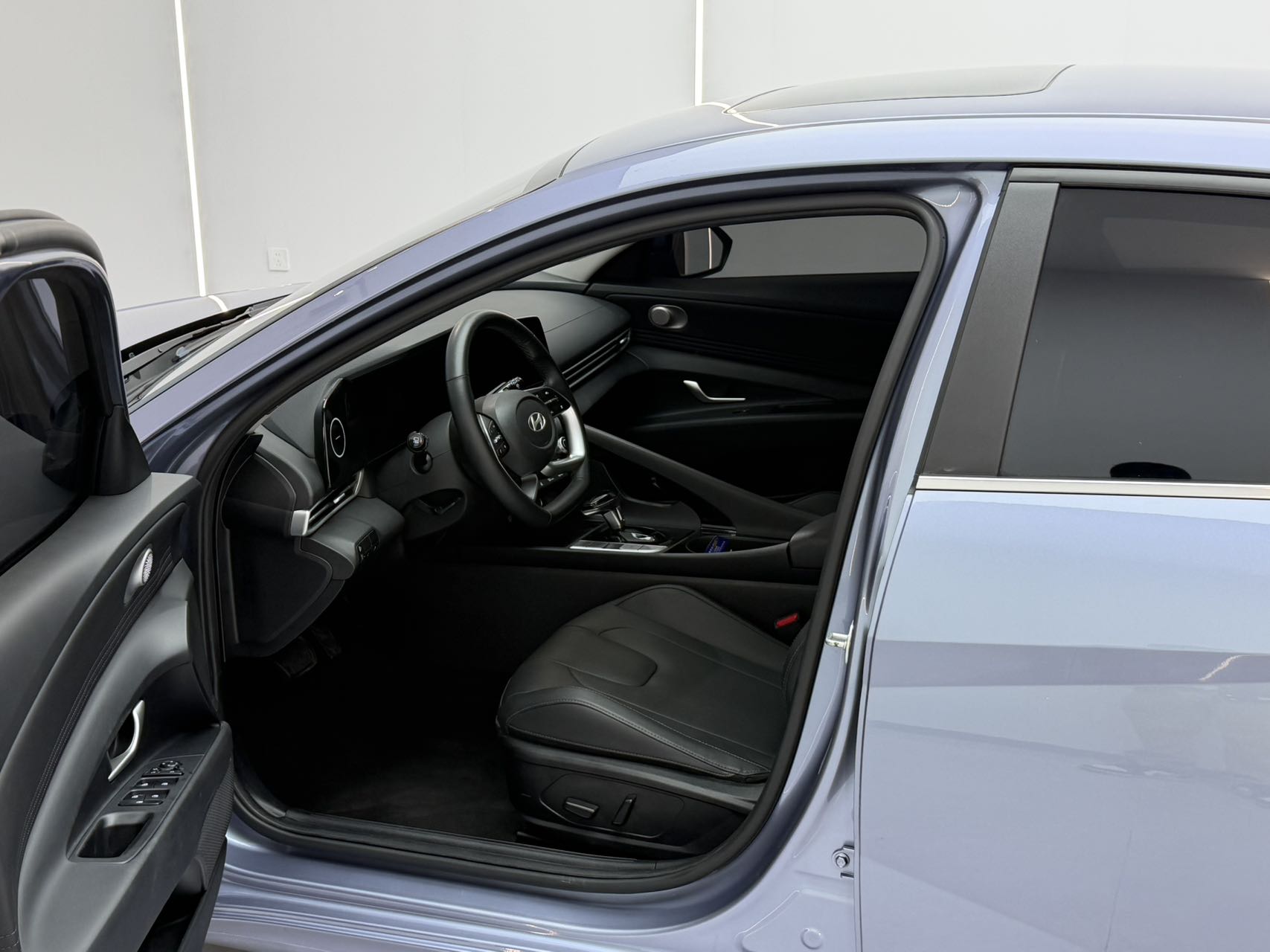 Hyundai Elantra 1.5L Precious Edition