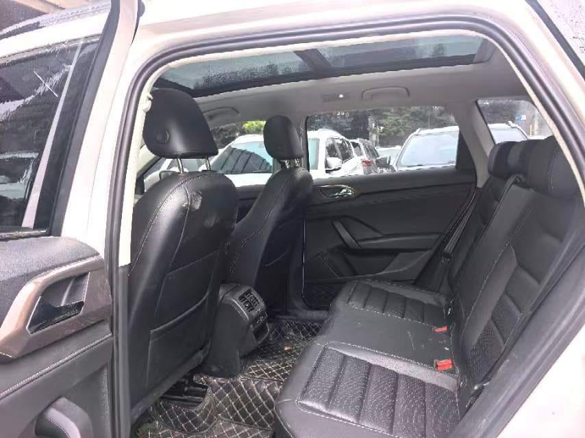 Volkswagen Tharu Luxury Edition