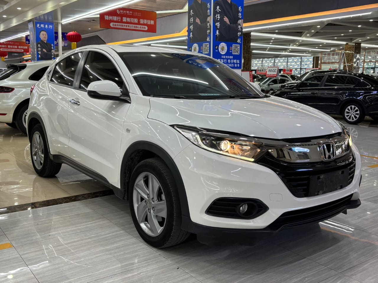 Honda Vezel 1.5L CVT Elite Edition Upgrade Pioneer Edition