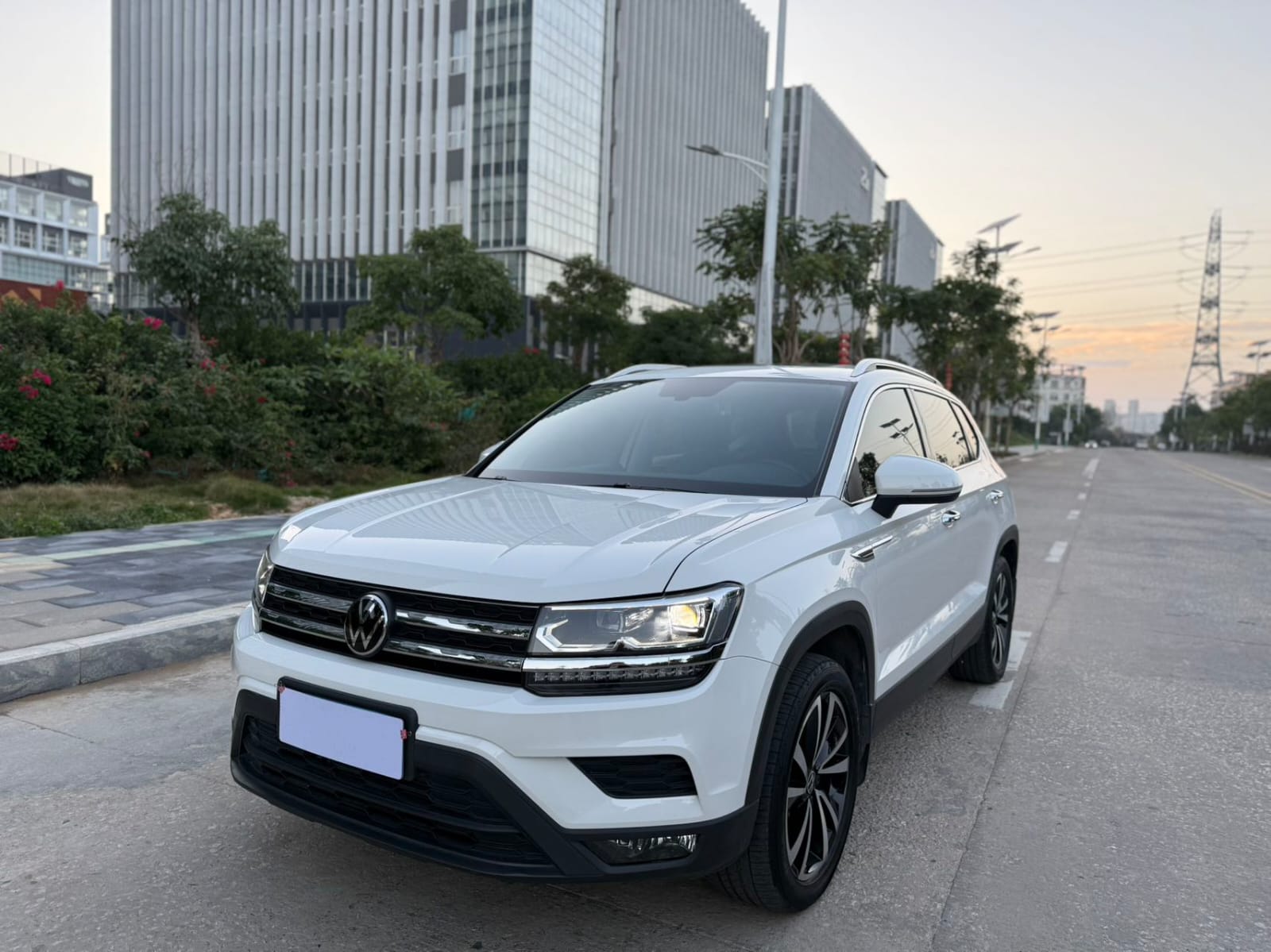 Volkswagen Tharu 2021 280TSI Deluxe PLUS