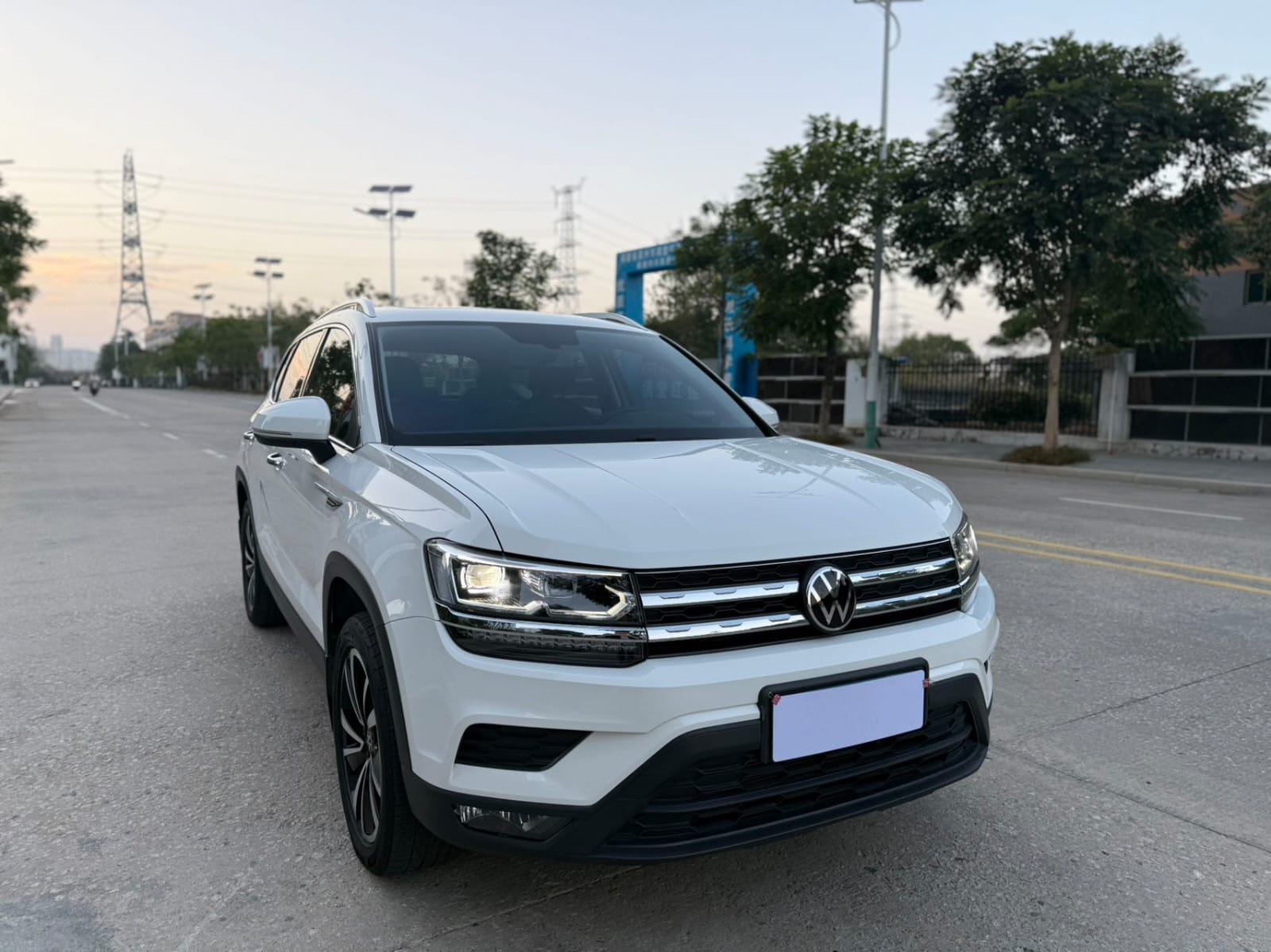 Volkswagen Tharu 2021 280TSI Deluxe PLUS