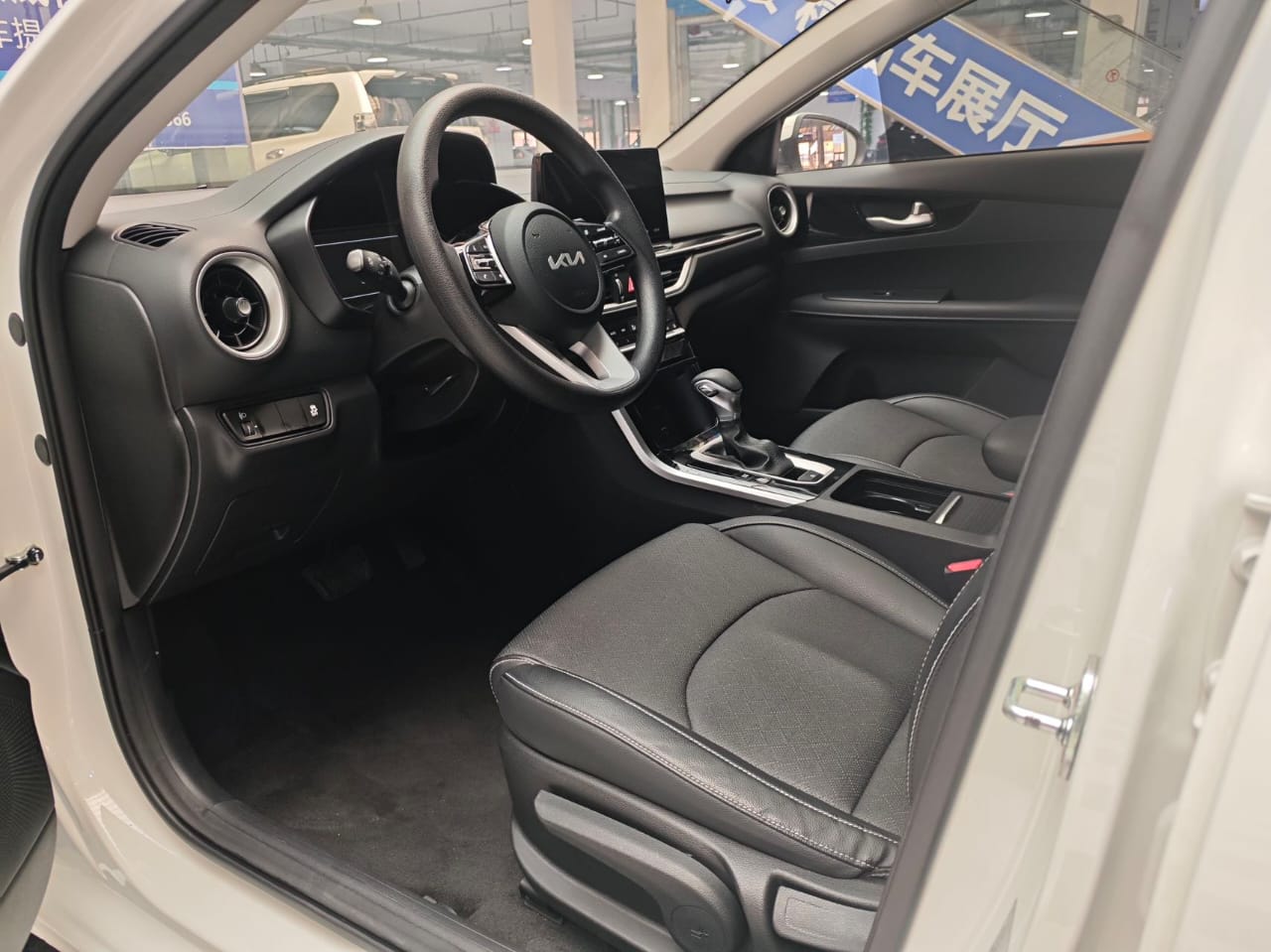 Kia K3 2021 1.5L CVT модифицированная модная версия