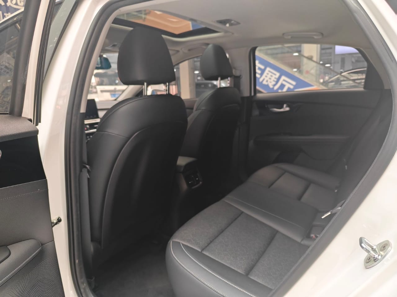 Kia K3 2021 1.5L CVT модифицированная модная версия