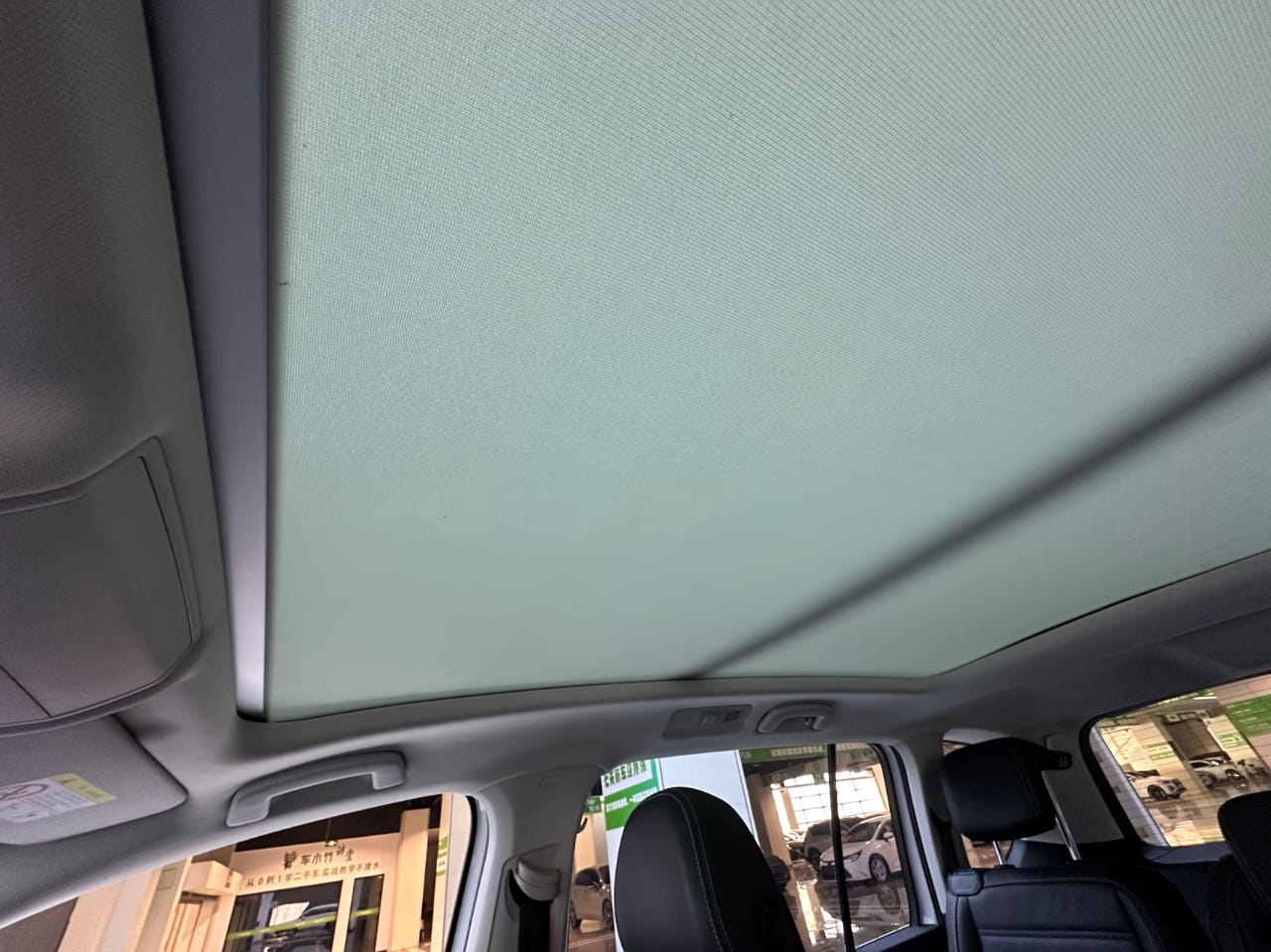 Volkswagen Touran L 2021 280TSI DSG Extended Edition 7-местный