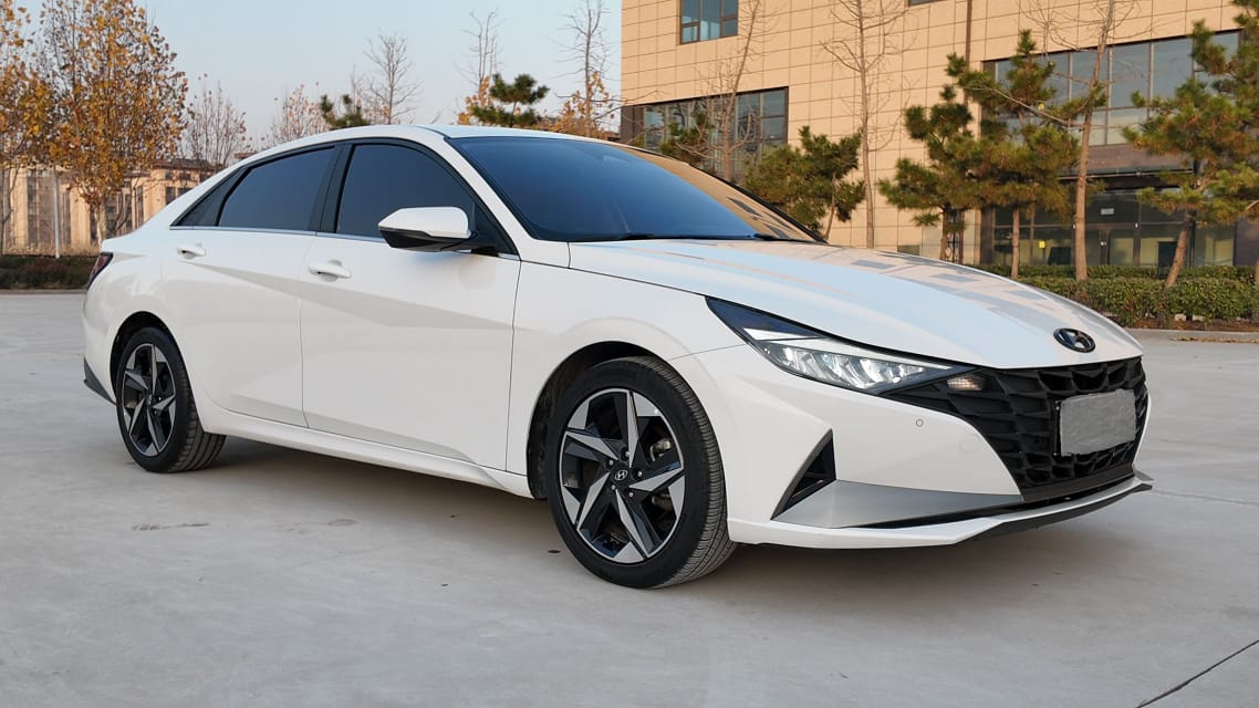 Hyundai Elantra 2022 1.5L CVT LUX Premium Edition