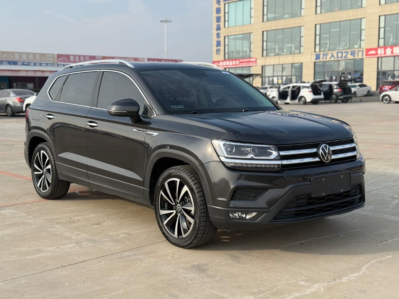 Volkswagen Tharu 2022 280 Deluxe