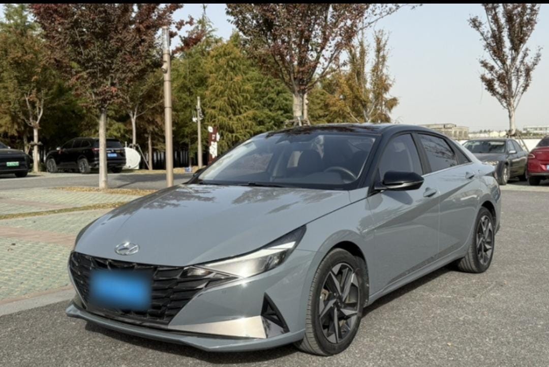 Hyundai Elantra 2021 1.5L CVT LUX Premium Edition