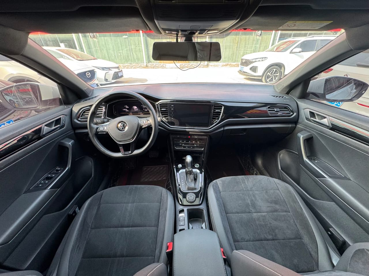 Volkswagen T-ROC 2022 280TSI DSG Quad-Drive Luxury