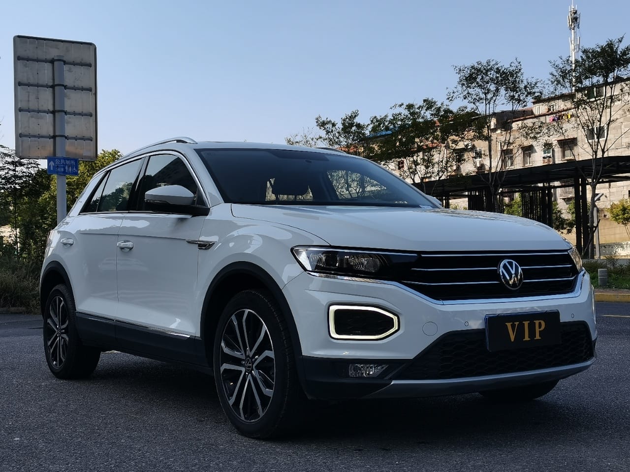 Volkswagen T-ROC Tango 2022 280TSI DSG Enjoy PLUS