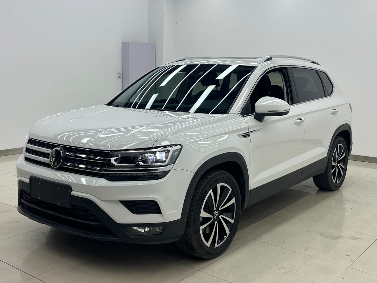 Volkswagen Tharu 2023 280TSI Deluxe Edition