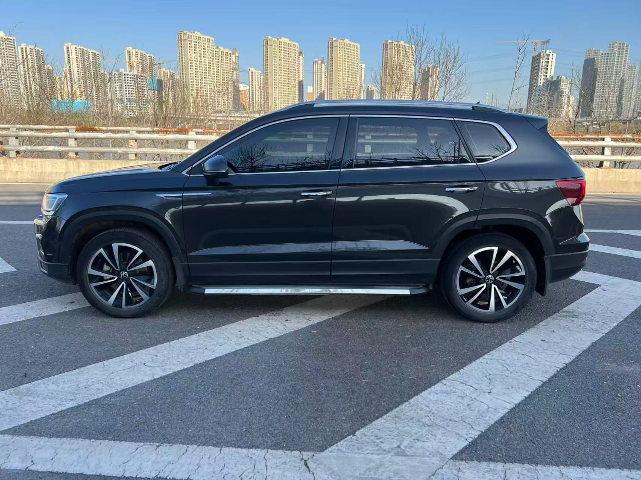 Volkswagen Tharu 2021 280TSI Deluxe Edition PLUS