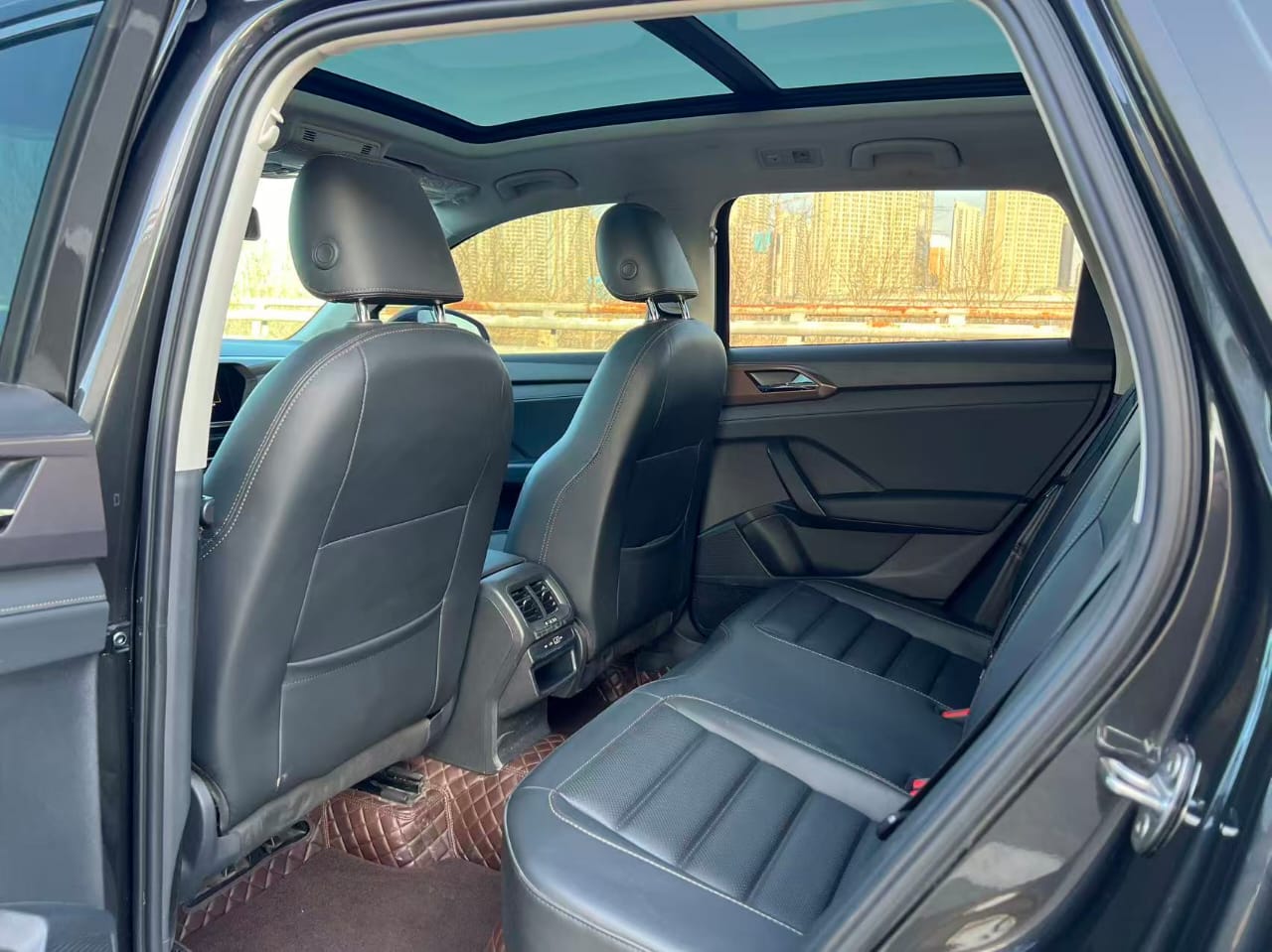 Volkswagen Tharu 2021 280TSI Deluxe Edition PLUS