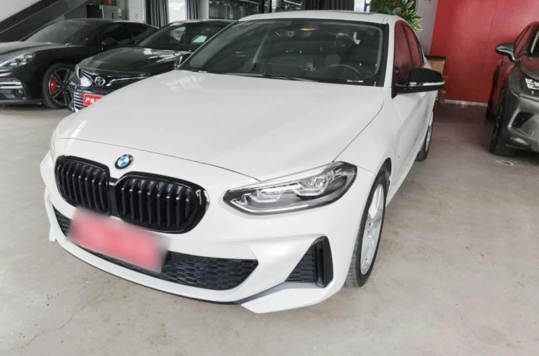 BMW 1 Series 2023 120i M Sport Night Edition