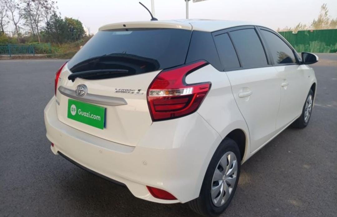 Toyota Yaris 1.5L CVT 2022 года