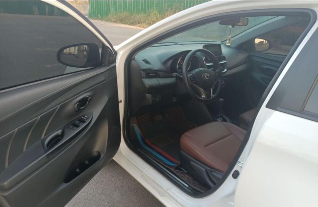 Toyota Yaris 1.5L CVT 2022 года