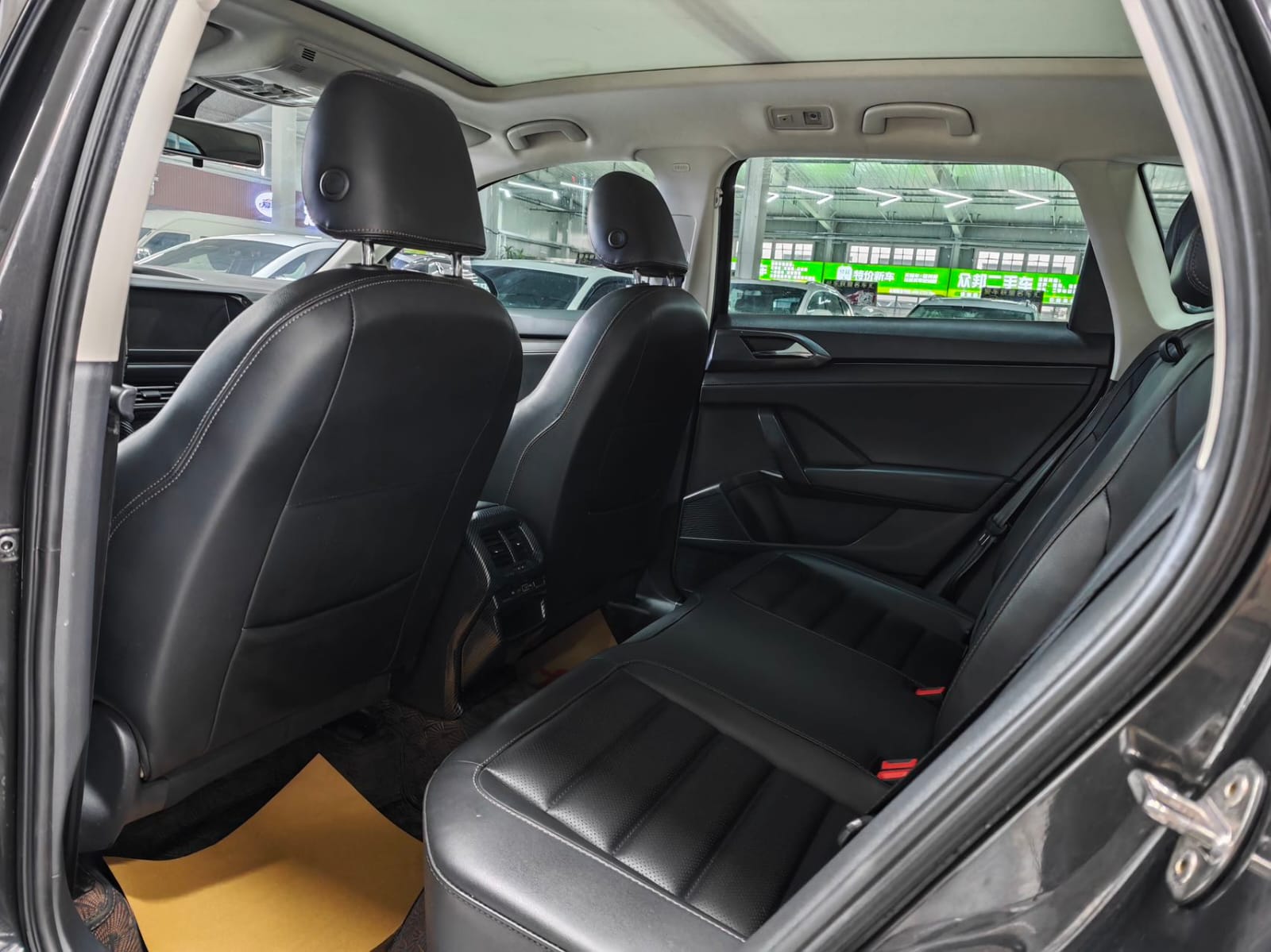 Volkswagen Tharu 1.4T 280TSI 2021