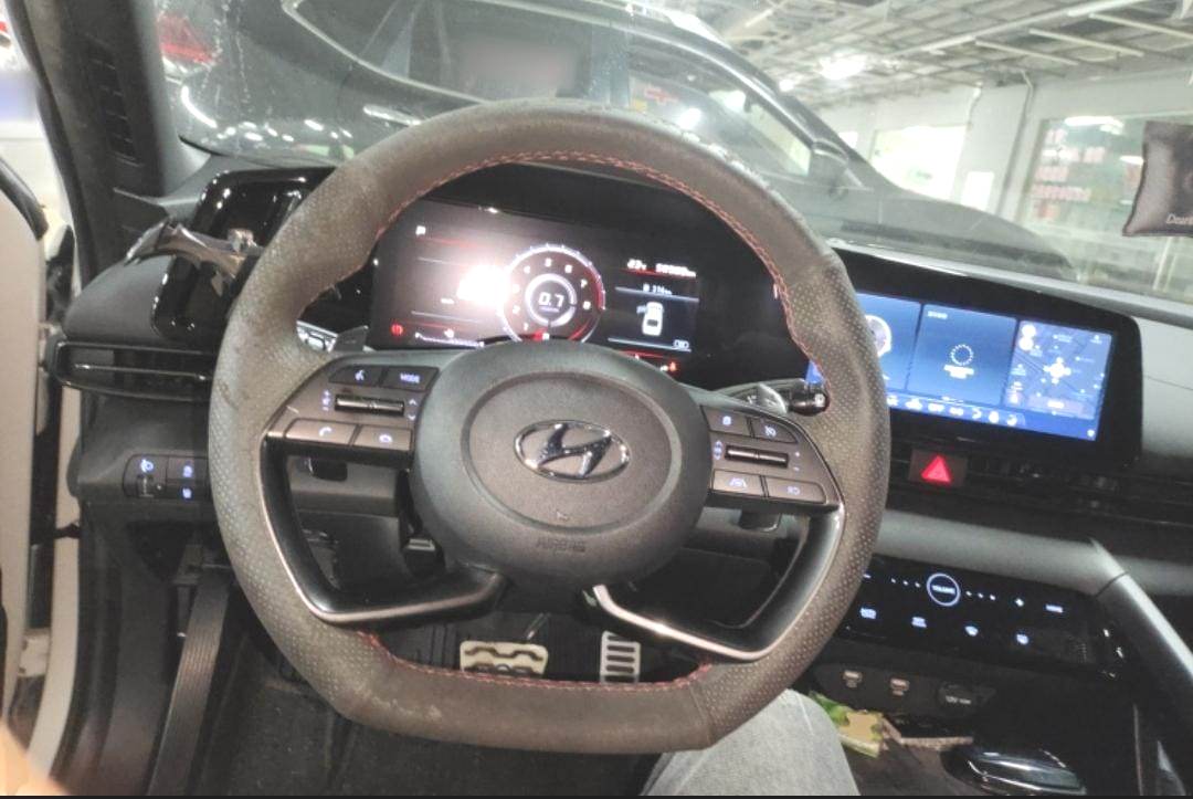 Hyundai Elantra 2021 240TGDi DCT LUX Premium Edition