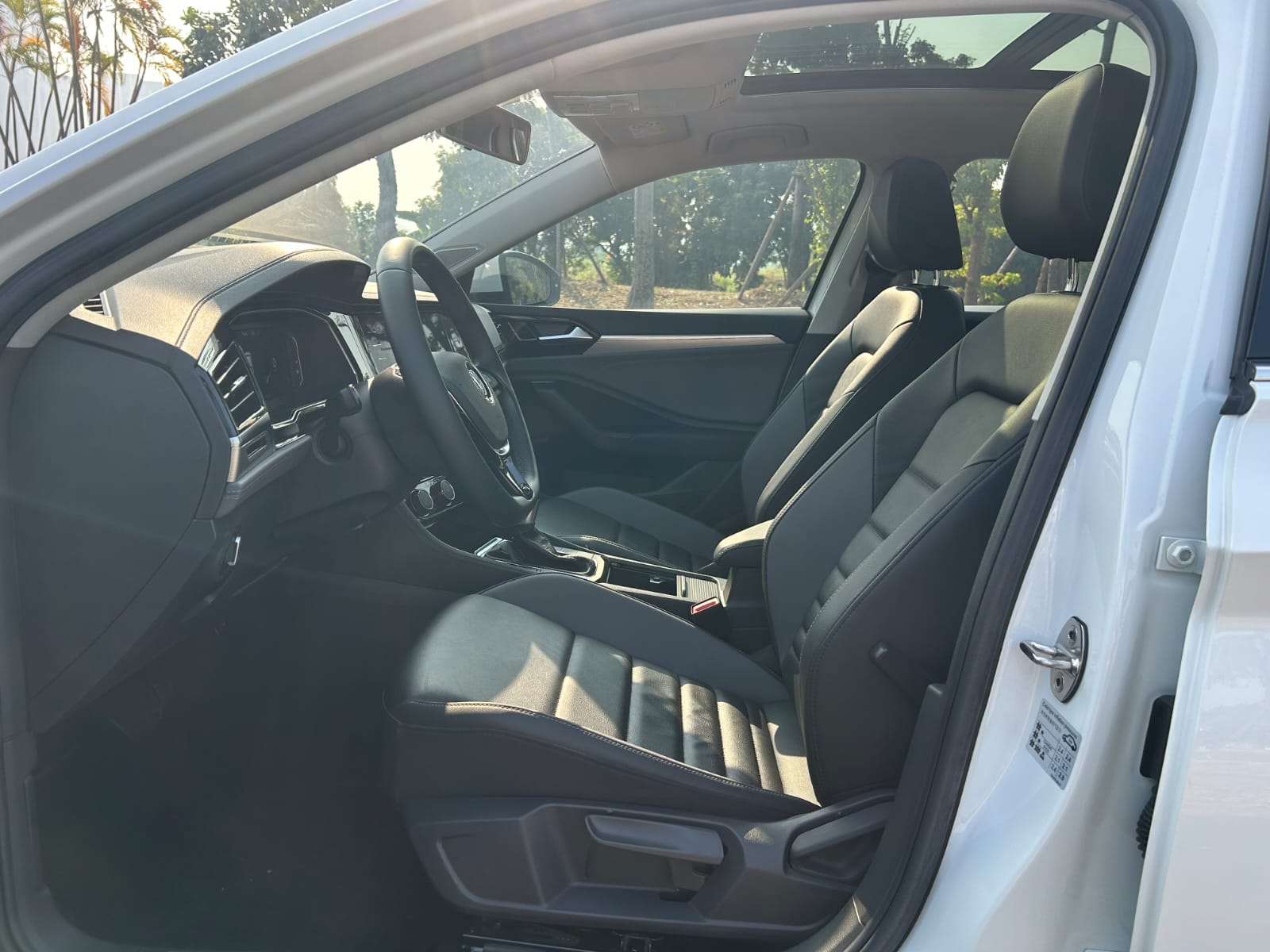 Volkswagen Sagitar 2021 280TSI