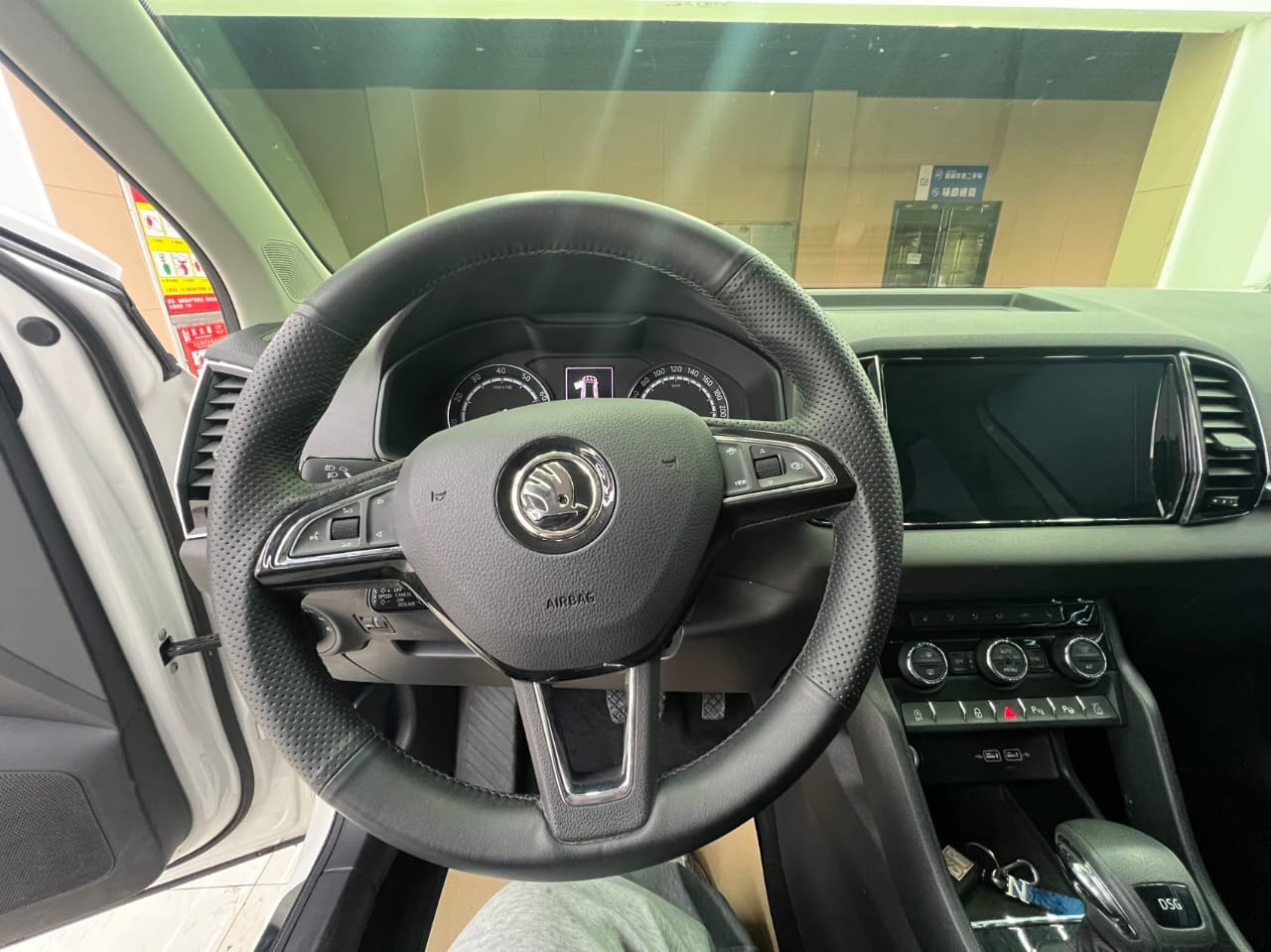 Škoda Karoq 2021 TSI280 Deluxe Edition