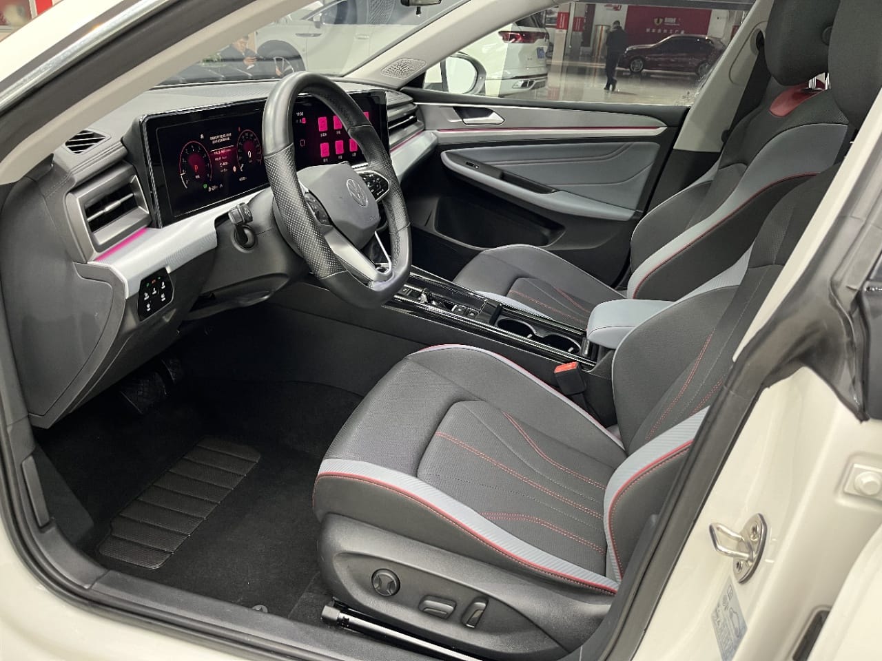 Volkswagen Lamando L 2022 280TSI DSG Cool Hot Version