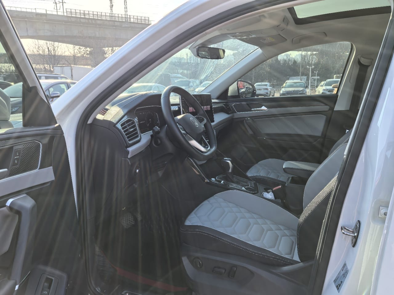 Volkswagen Tayron 2022 280TSI Deluxe PLUS Premium Edition