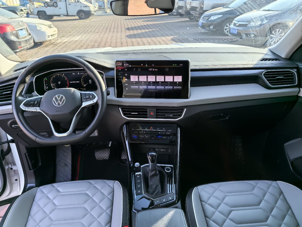 Volkswagen Tayron 2022 280TSI Deluxe PLUS Premium Edition