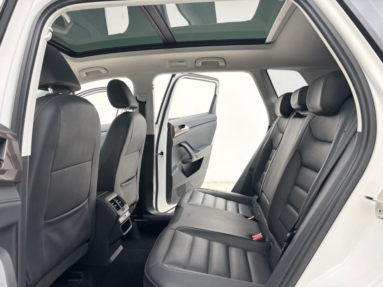 Volkswagen Tharu 2021 280TSI Deluxe Edition PLUS