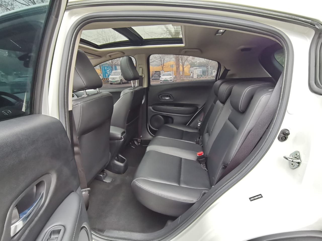 Honda Vezel 2021 1.5L CVT Pioneer Edition