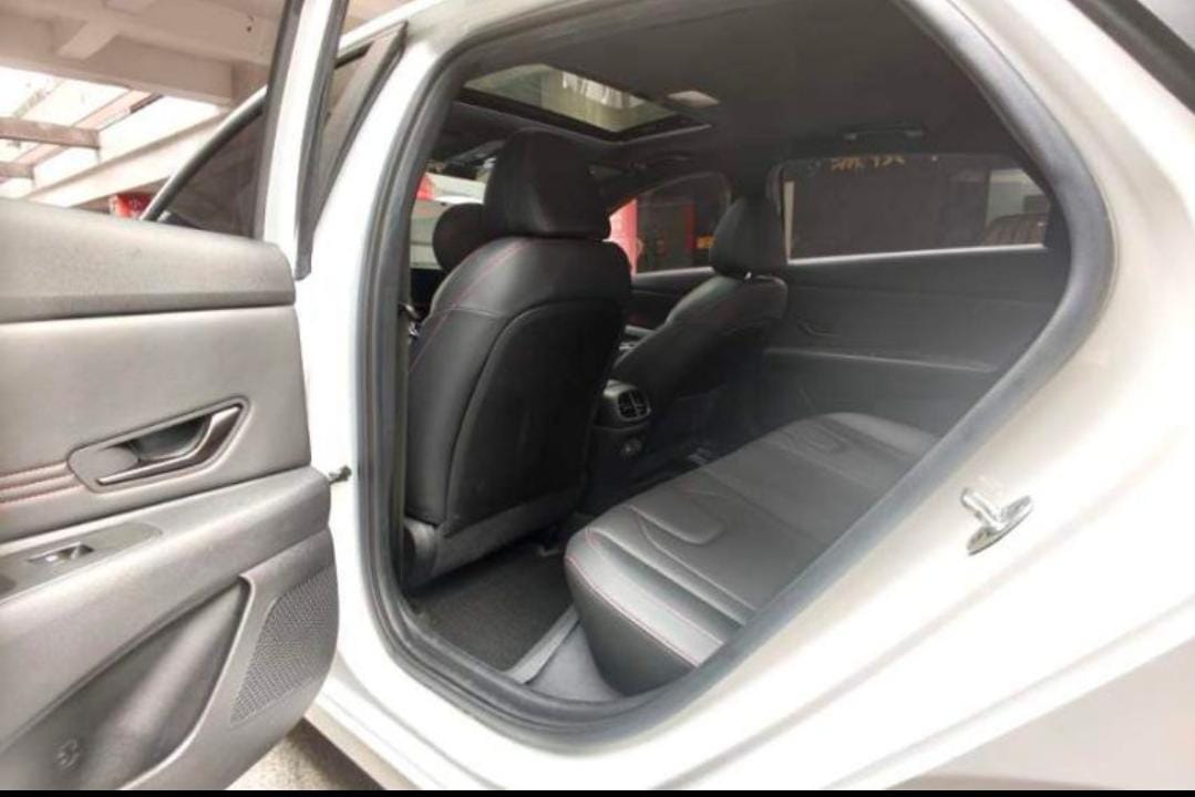 Hyundai Elantra 2021 240TGDi DCT LUX Premium Edition